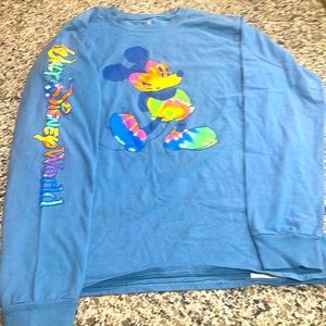 Uni Walt Disney’s long sleeve shirt , size small
